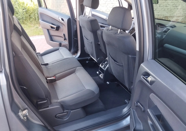 Opel Zafira cena 12999 przebieg: 215500, rok produkcji 2006 z Bodzentyn małe 172
